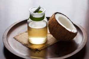 Điều trị rụng tóc với Dầu dừa là một phương pháp vô cùng đơn giản 